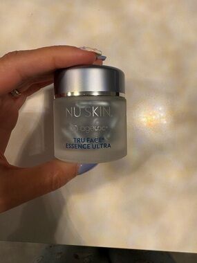 Nu Skin ageLOC Tru Face Essence